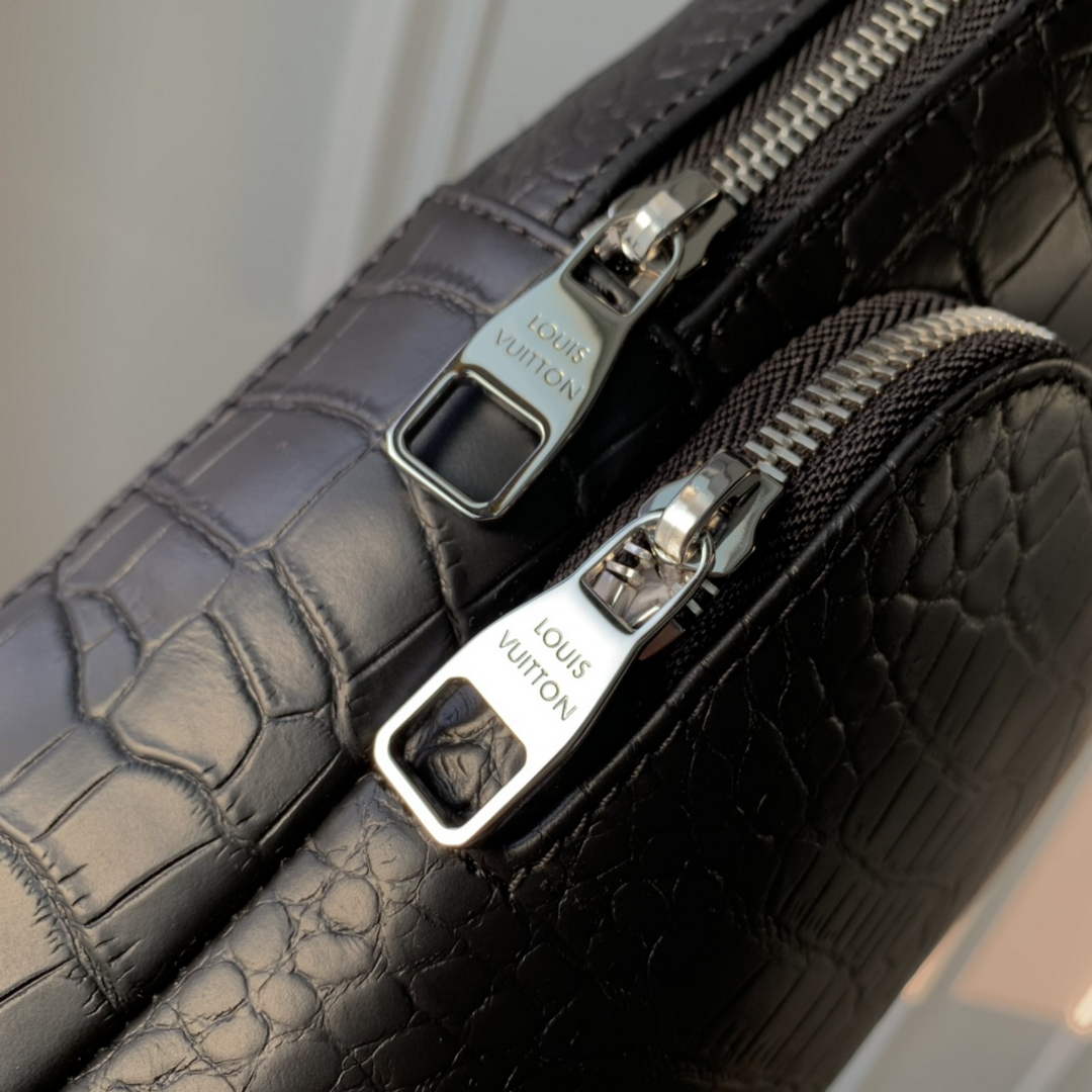 Louis Vuitton N41720 Avenue Sling Bag Damier Leather Black