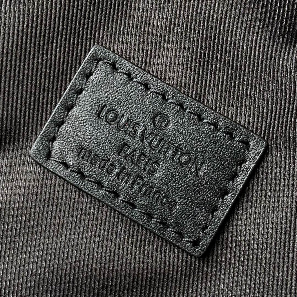 Louis Vuitton N41720 Avenue Sling Bag Damier Infini Leather