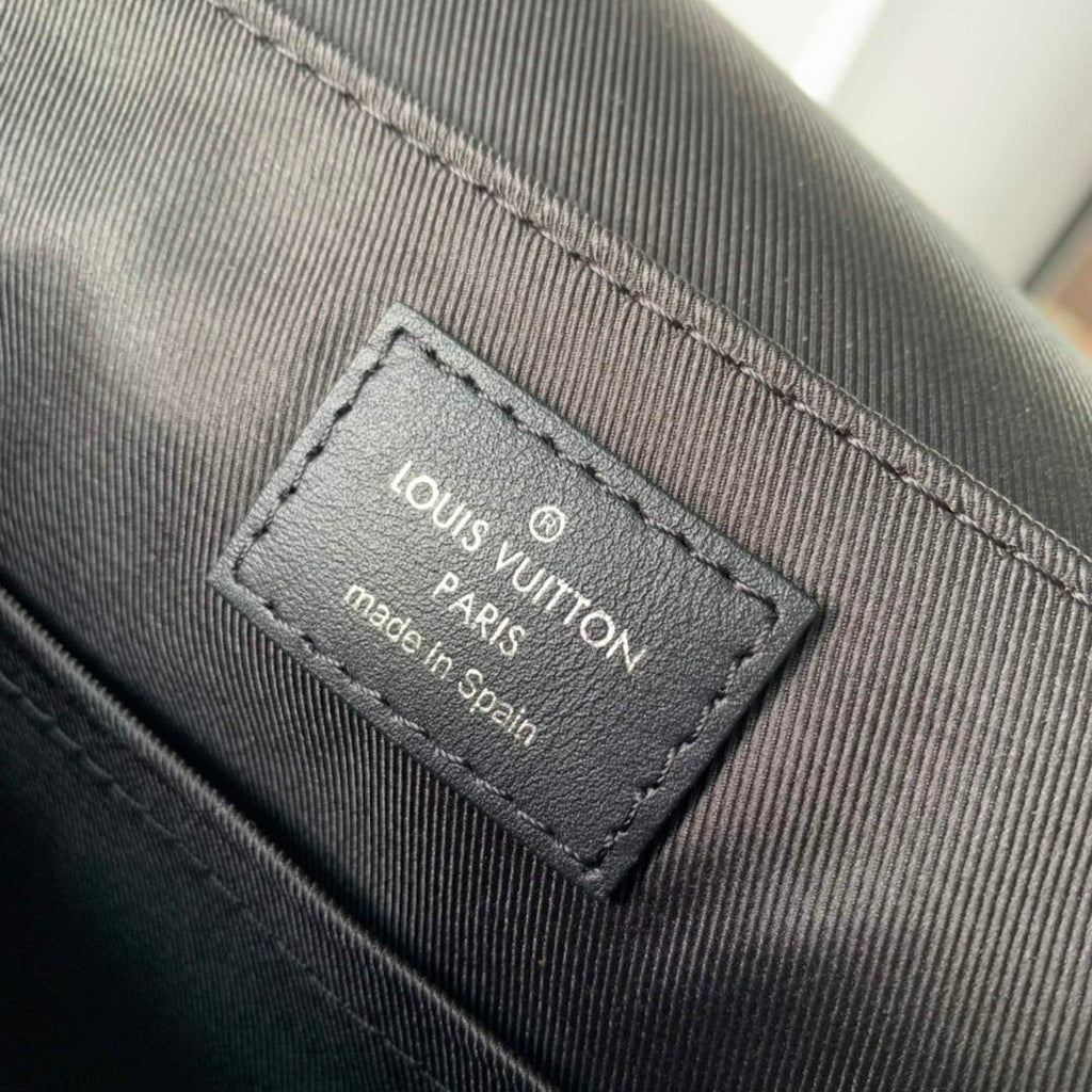 Louis Vuitton N42710 District PM Bag Damier Graphite Canvas