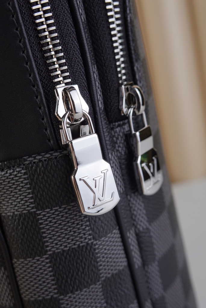 Louis Vuitton N45302 Avenue Slingbag Damier Graphite coated canvas