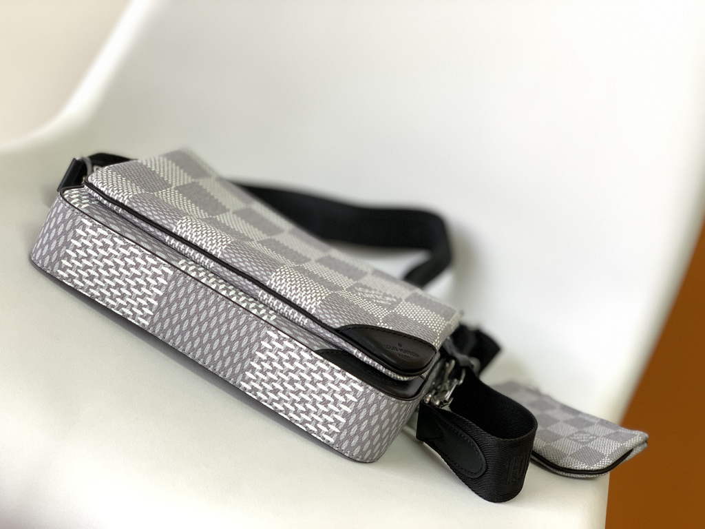 Louis Vuitton N50027 Trio Messenger Damier Graphite Canvas