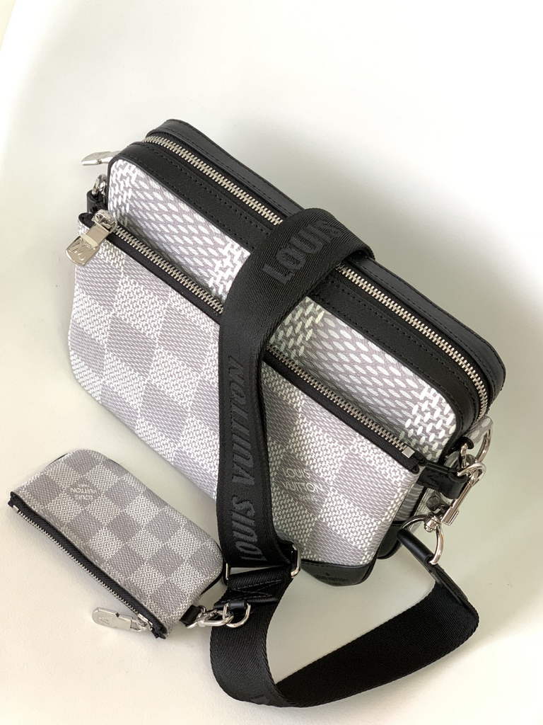 Louis Vuitton N50027 Trio Messenger Damier Graphite Canvas
