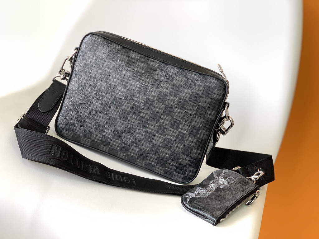 Louis Vuitton N58040 Trio Messenger Damier Graphite canvas