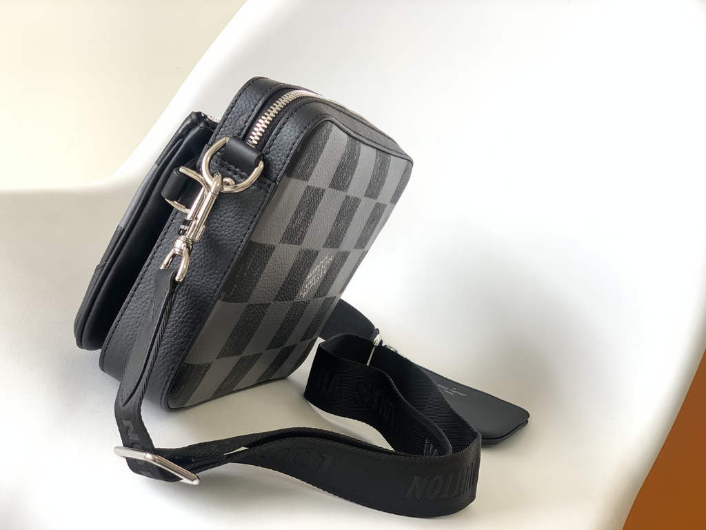 Louis Vuitton N80401 Trio Messenger Damier Graphite Canvas
