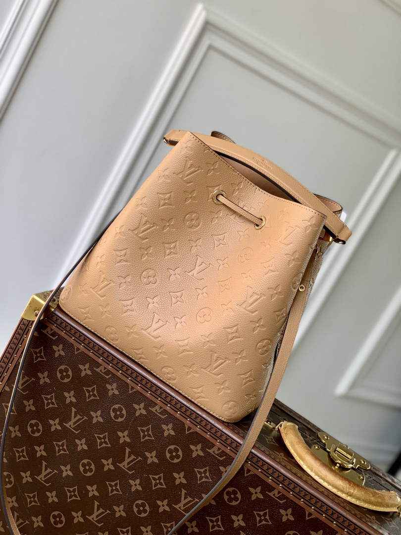 Louis Vuitton NéoNoé MM Bucket Bag Monogram Leather Brown - M45256