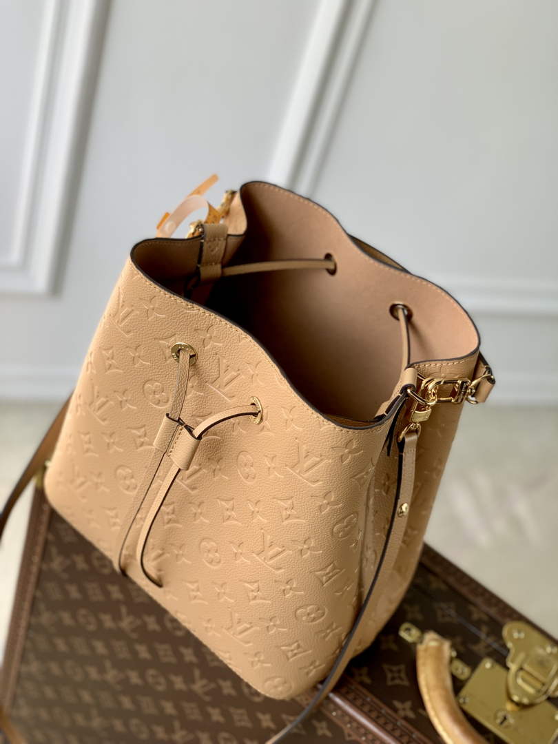 Louis Vuitton NéoNoé MM Bucket Bag Monogram Leather Brown - M45256