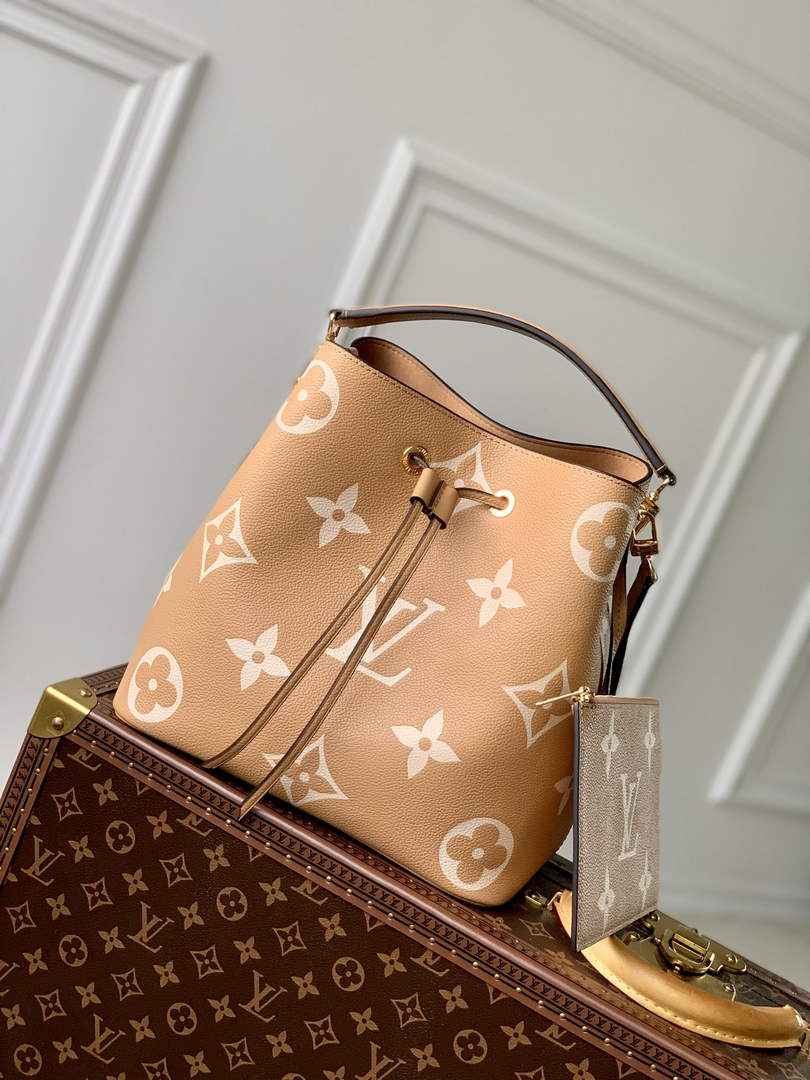 Louis Vuitton NéoNoé MM Bucket Bag Brown Cowhide Leather - M45497