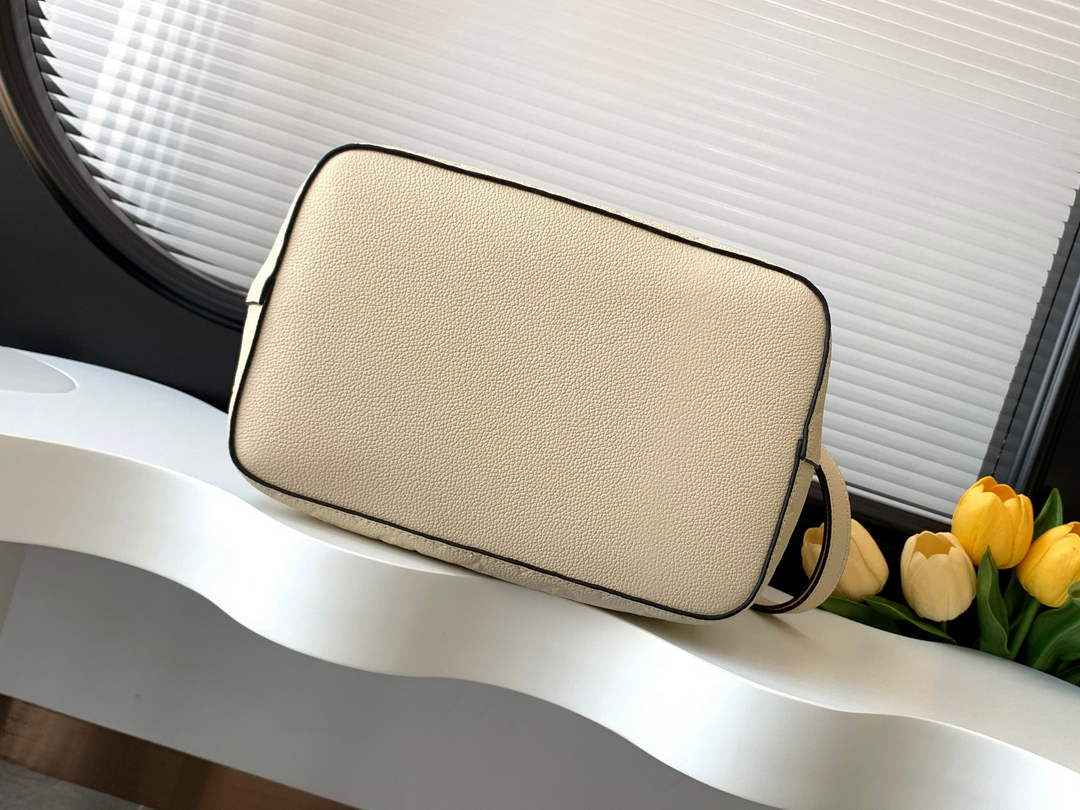 Louis Vuitton NéoNoé MM Bucket Bag Monogram Leather Beige - M46526