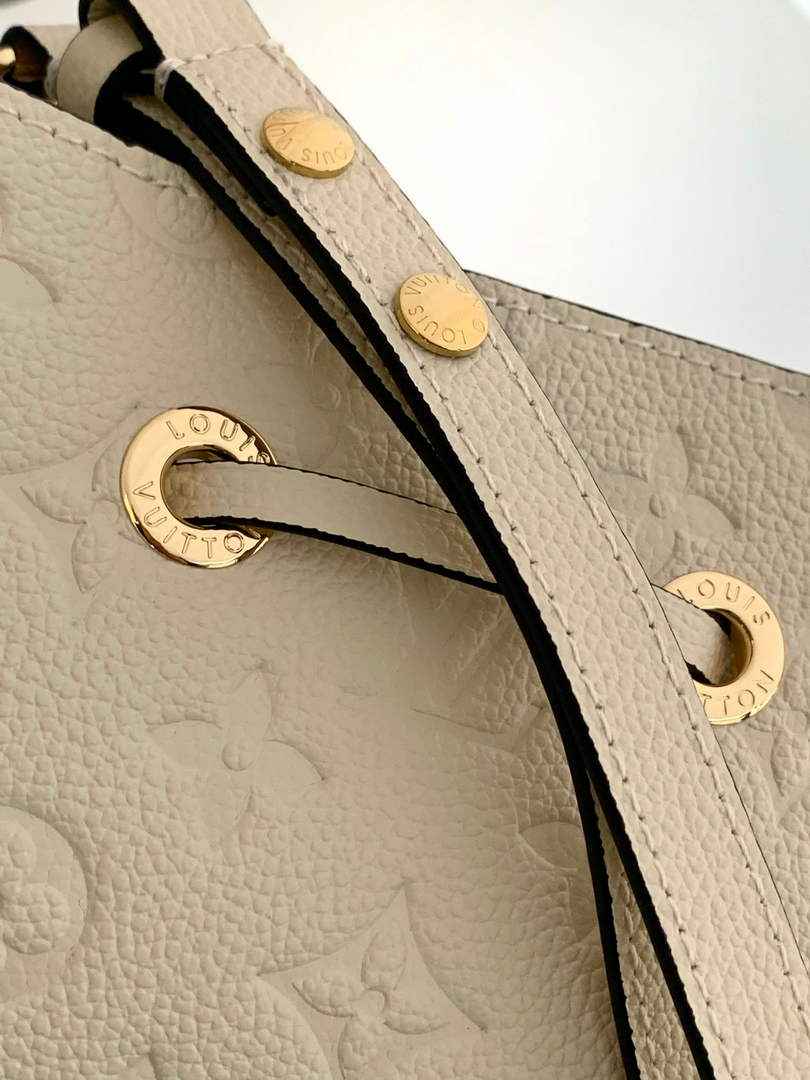 Louis Vuitton NéoNoé MM Bucket Bag Monogram Leather Beige - M46526