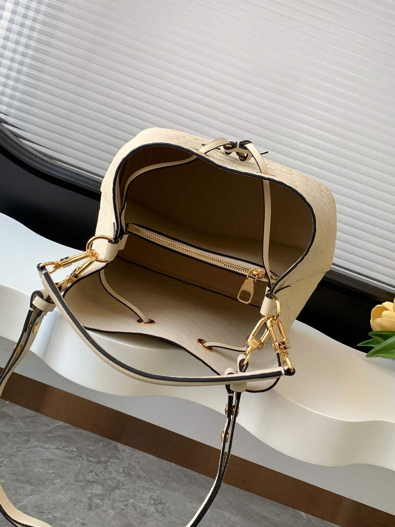 Louis Vuitton NéoNoé MM Bucket Bag Monogram Leather Beige - M46526
