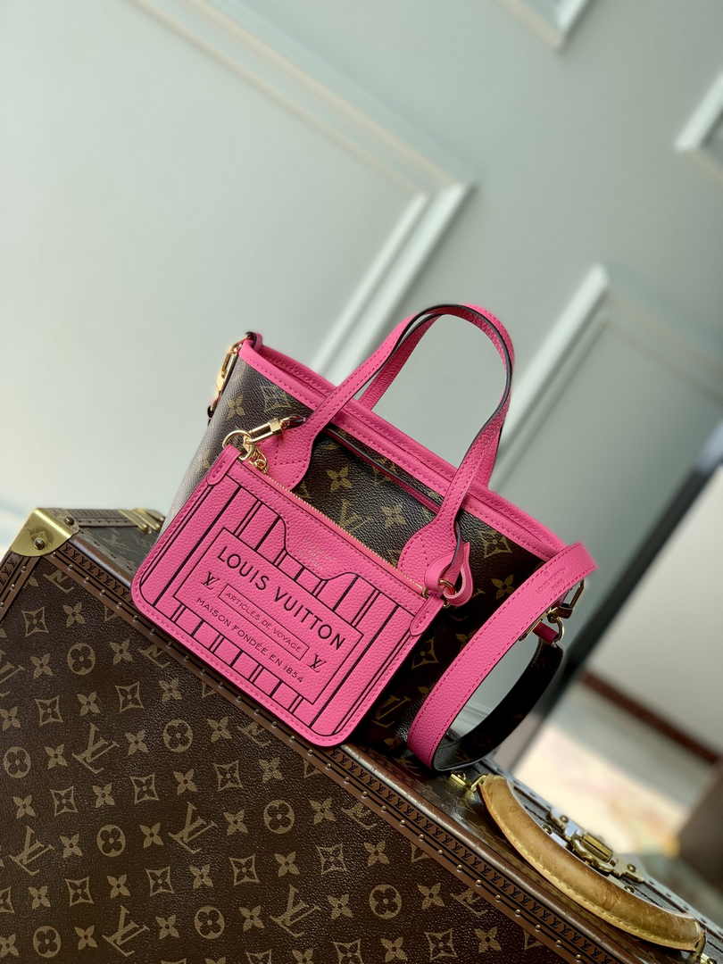 Louis Vuitton Neverfull Bandoulière Inside Out BB M12106
