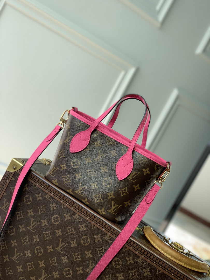 Louis Vuitton Neverfull Bandoulière Inside Out BB M12106