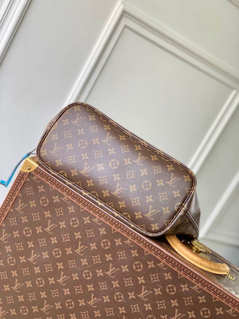 Louis Vuitton Neverfull Bandoulière Inside Out MM Bag M13753
