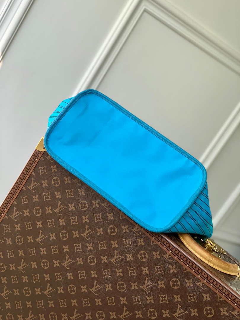 Louis Vuitton Neverfull Bandoulière Inside Out MM Bag M13753