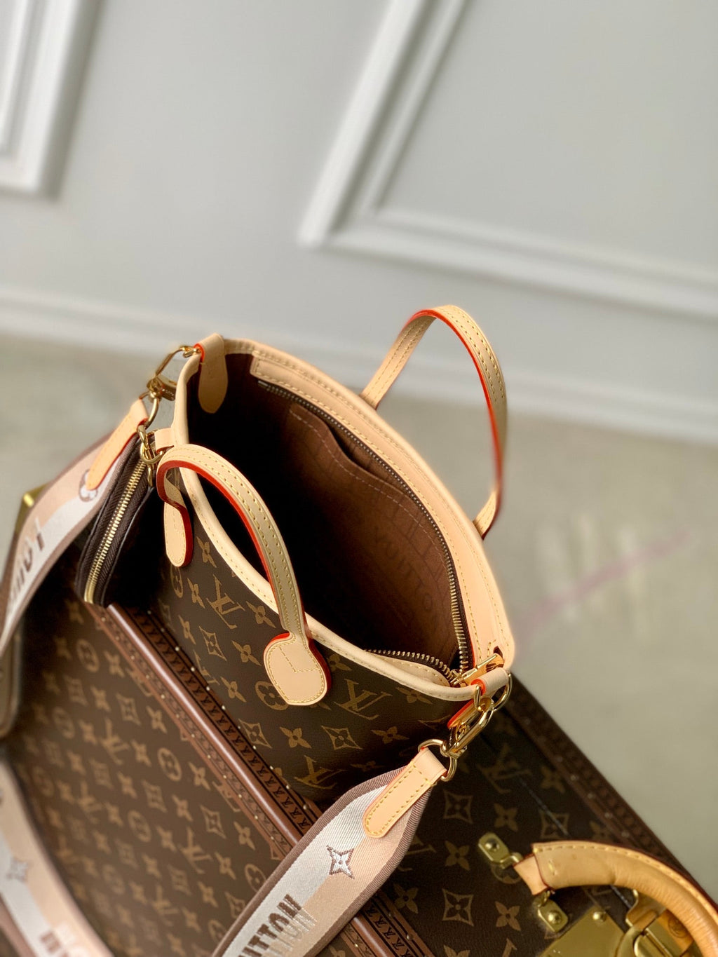 Louis Vuitton Neverfull BB M46705