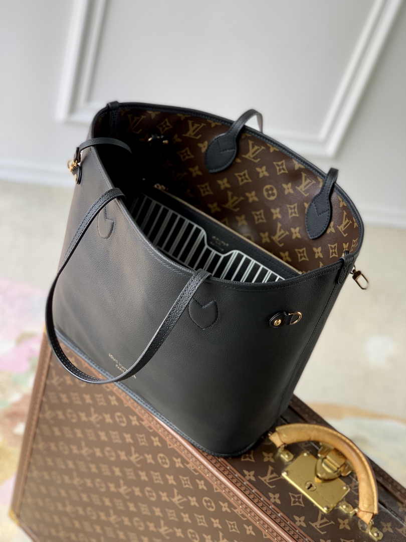 Louis Vuitton Neverfull Inside Out MM Bag M11946