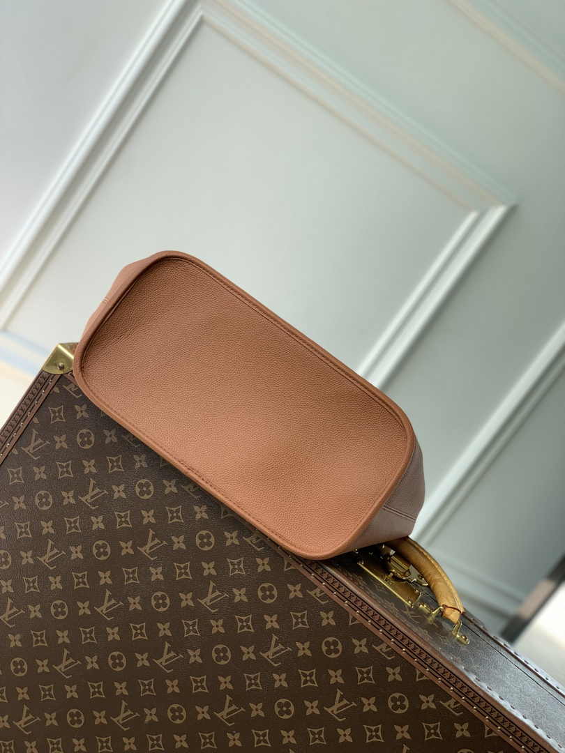 Louis Vuitton Neverfull Inside Out MM Bag M12061