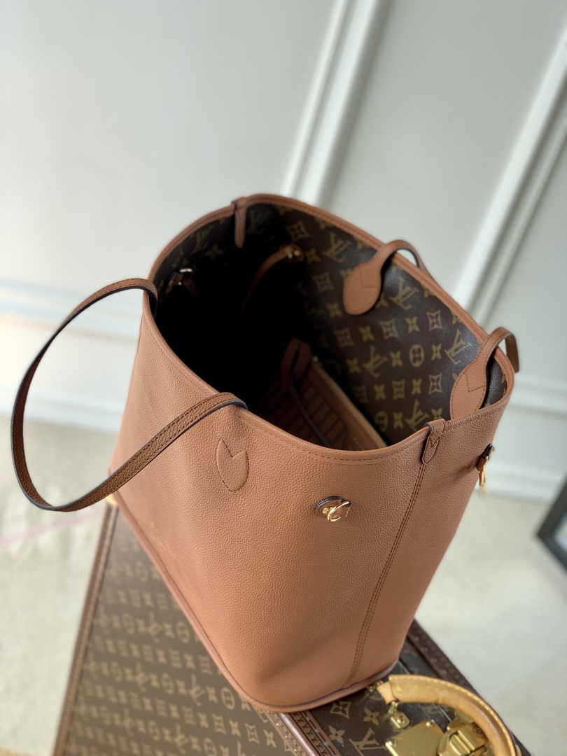 Louis Vuitton Neverfull Inside Out MM Bag M12061