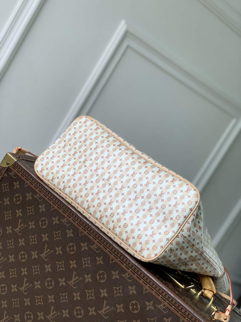 Louis Vuitton Neverfull MM Bag, M29483 Nude Rose Coated Canvas