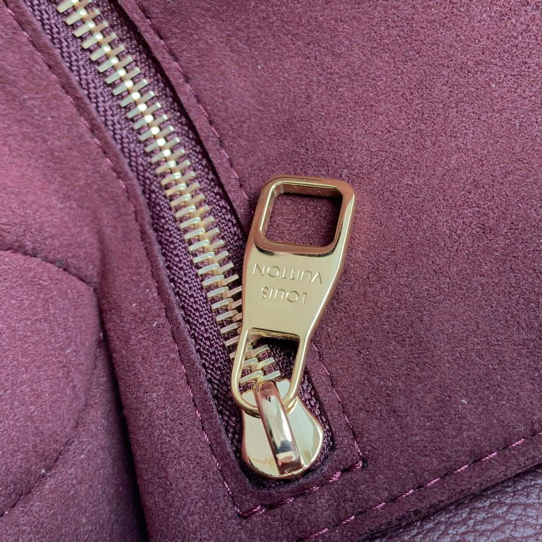 Louis Vuitton Neverfull MM Bag M46599 Wine Red Leather