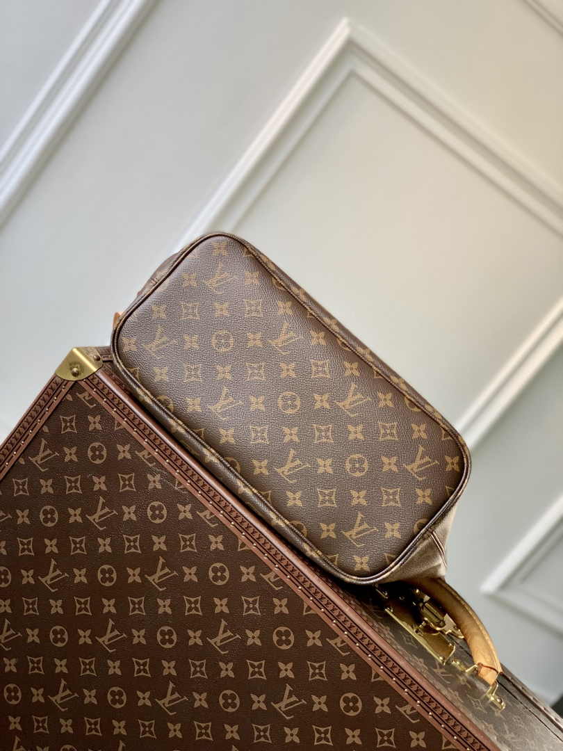 Louis Vuitton Neverfull Bandoulière Inside Out MM Bag M11947