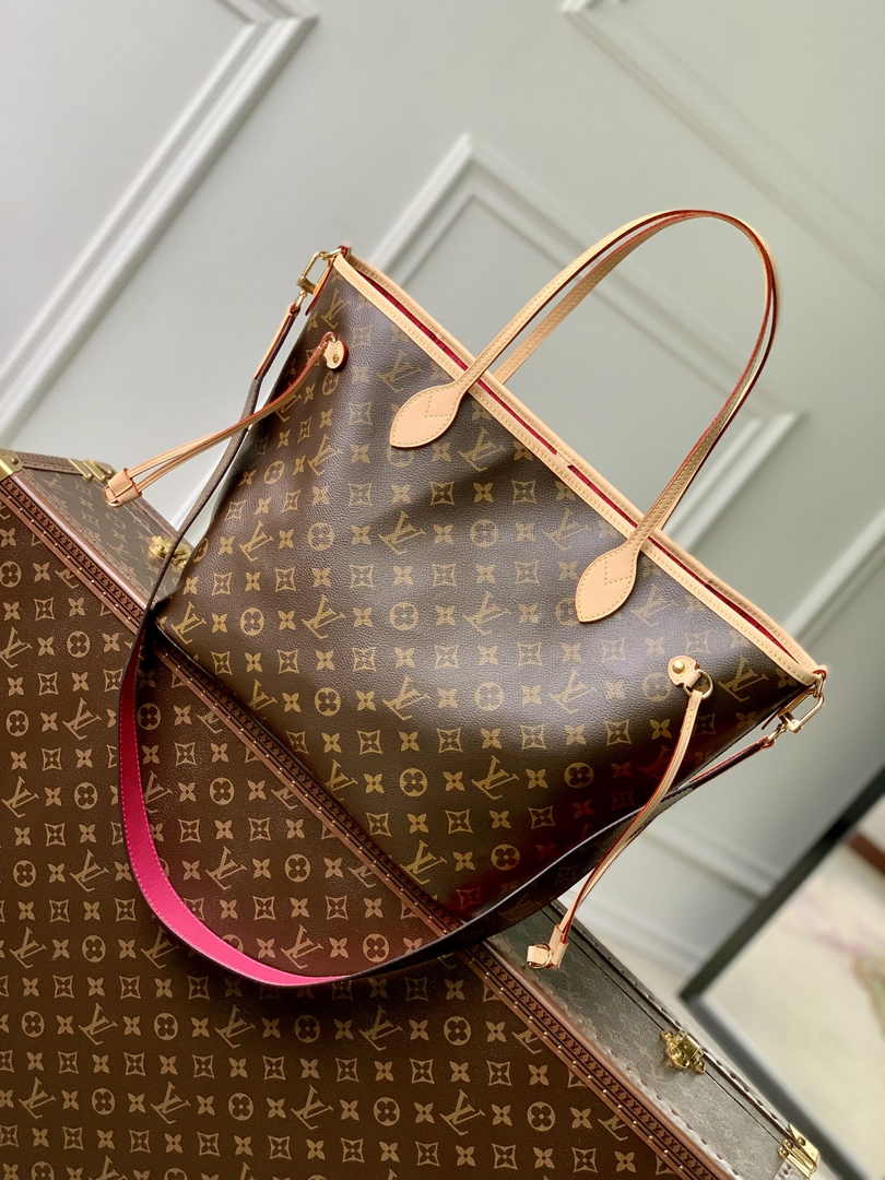 Louis Vuitton Neverfull Bandoulière Inside Out MM Bag M12257