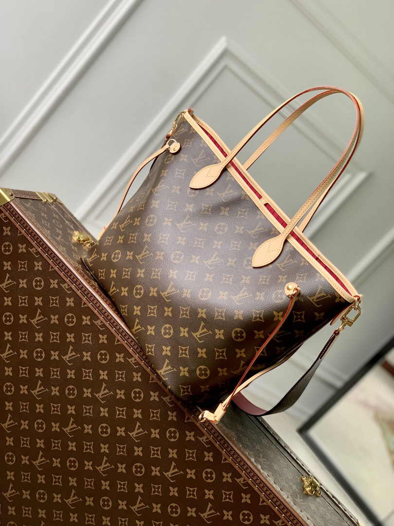 Louis Vuitton Neverfull Bandoulière Inside Out MM Bag M12257