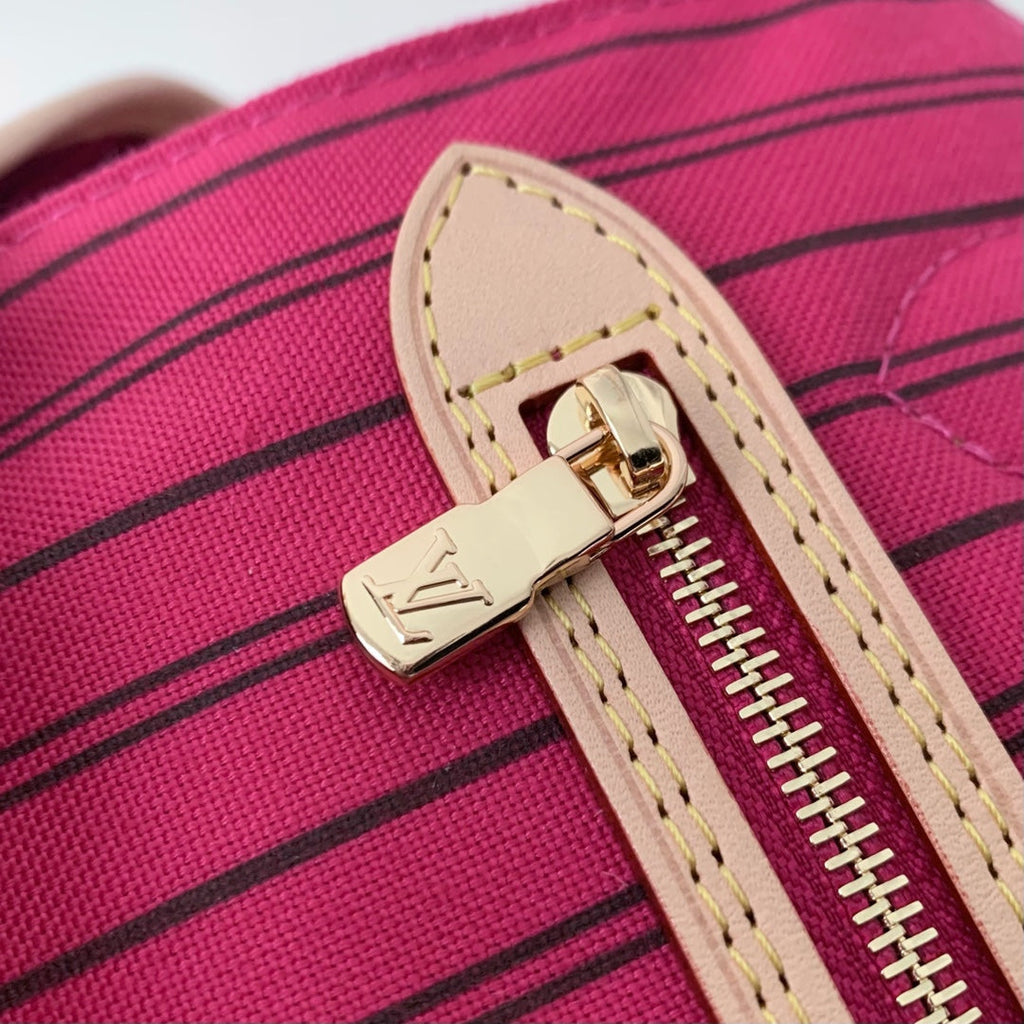 Louis Vuitton Neverfull Bandoulière Inside Out MM Bag M12257