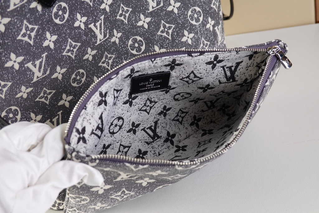 Louis Vuitton Neverfull MM Bag M21465 Gray Monogram Jacquard Denim