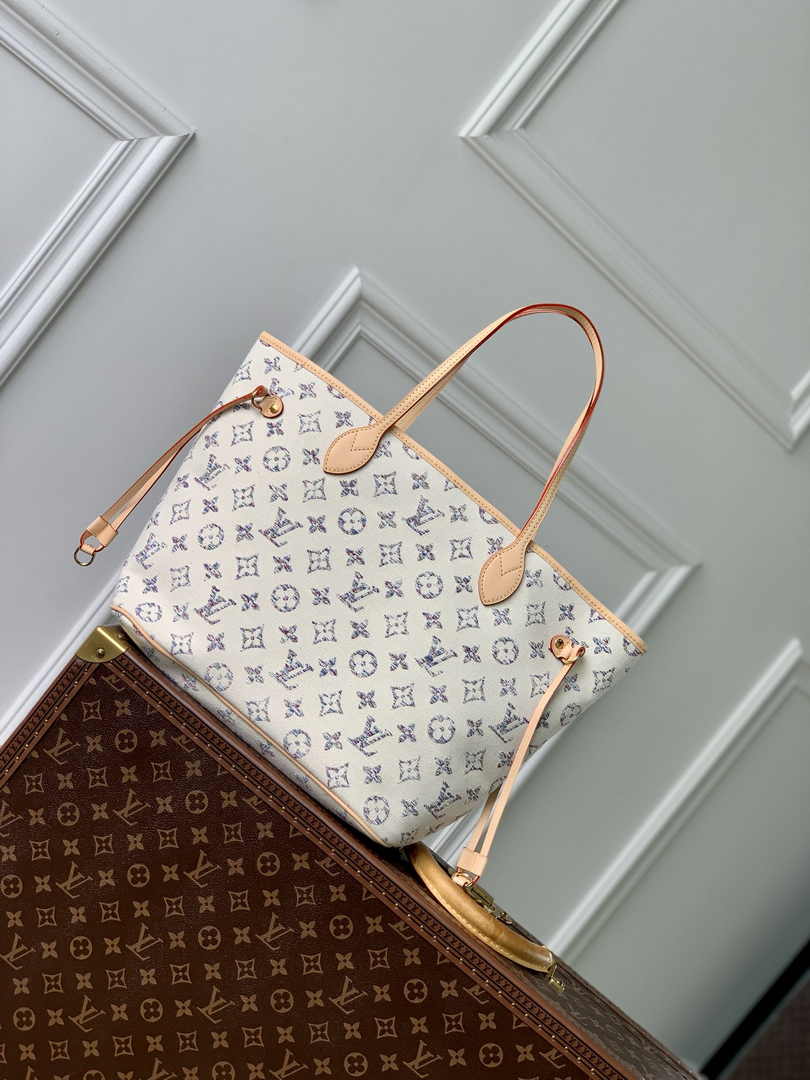 Louis Vuitton Neverfull MM Bag M24905
