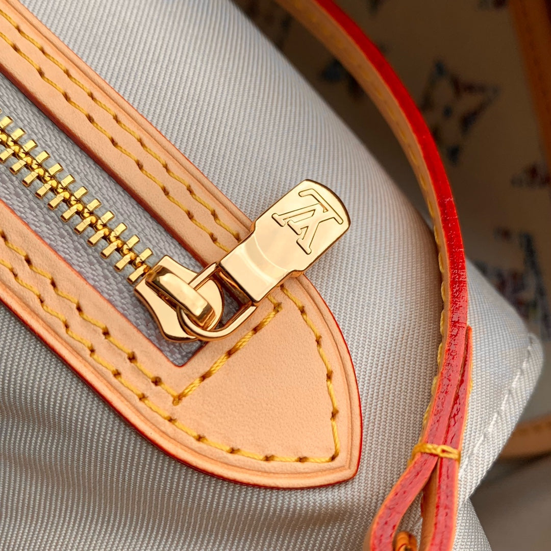 Louis Vuitton Neverfull MM Bag M24905