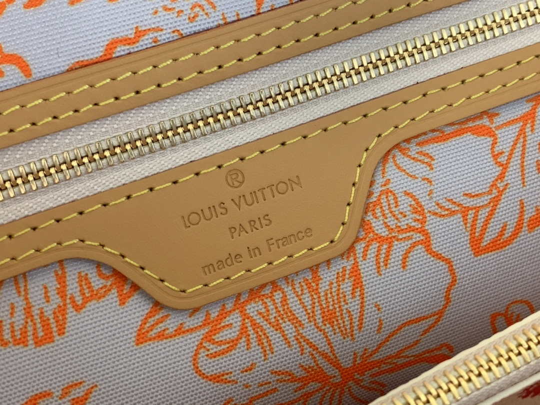 Louis Vuitton Neverfull MM Bag M25317