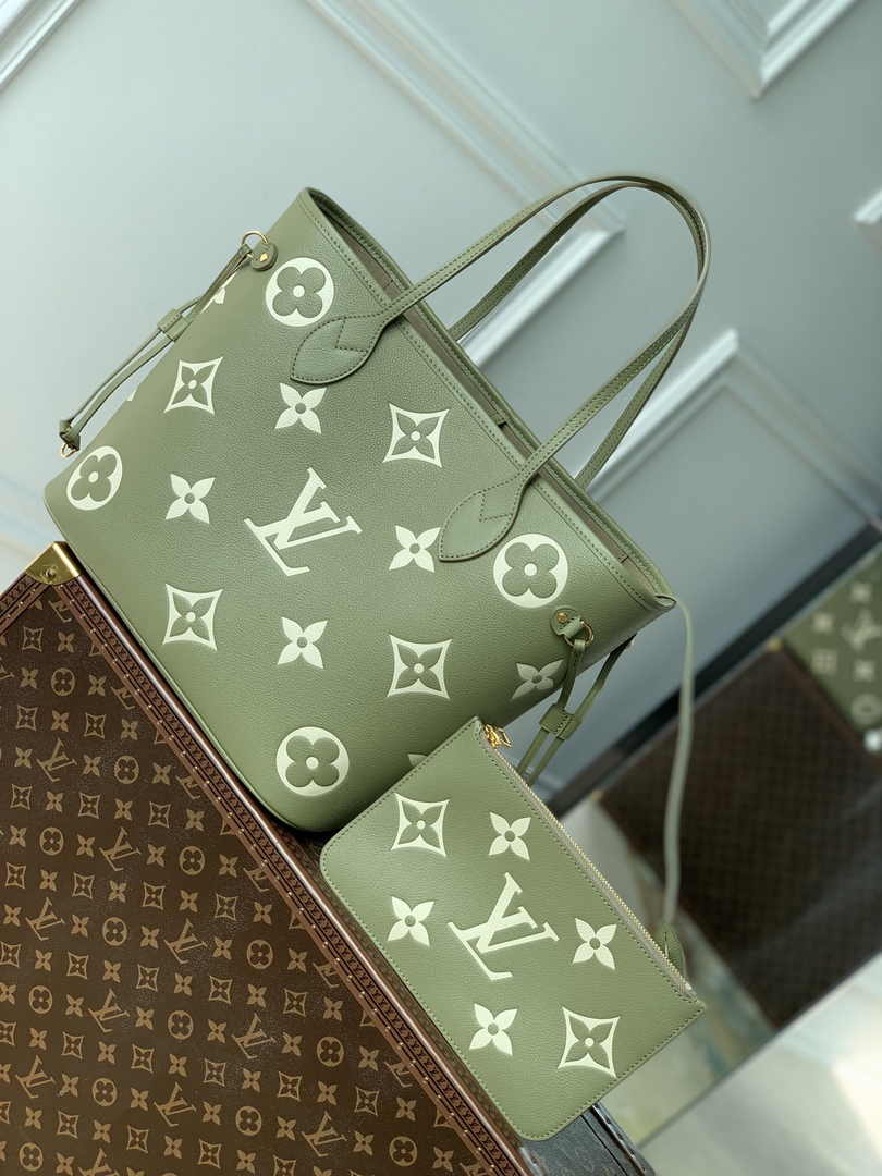 Louis Vuitton Neverfull MM Bag M46649 Green Leather
