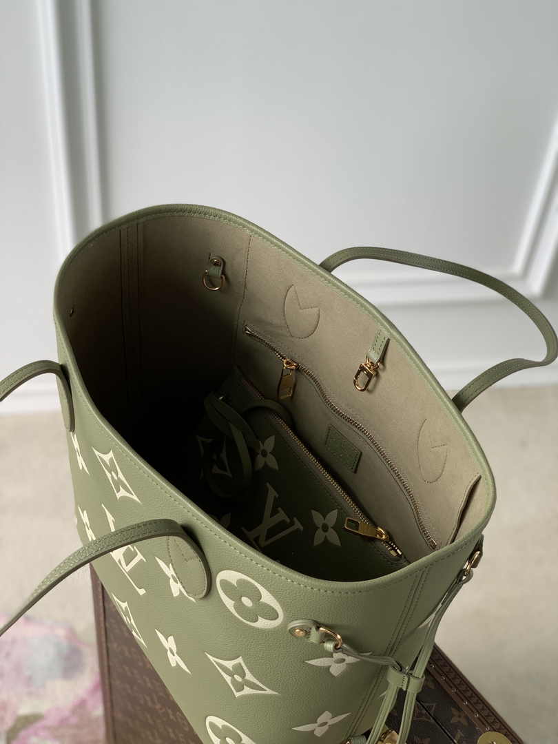 Louis Vuitton Neverfull MM Bag M46649 Green Leather