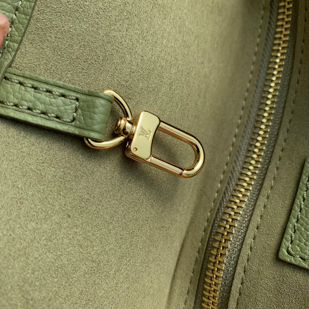 Louis Vuitton Neverfull MM Bag M46649 Green Leather