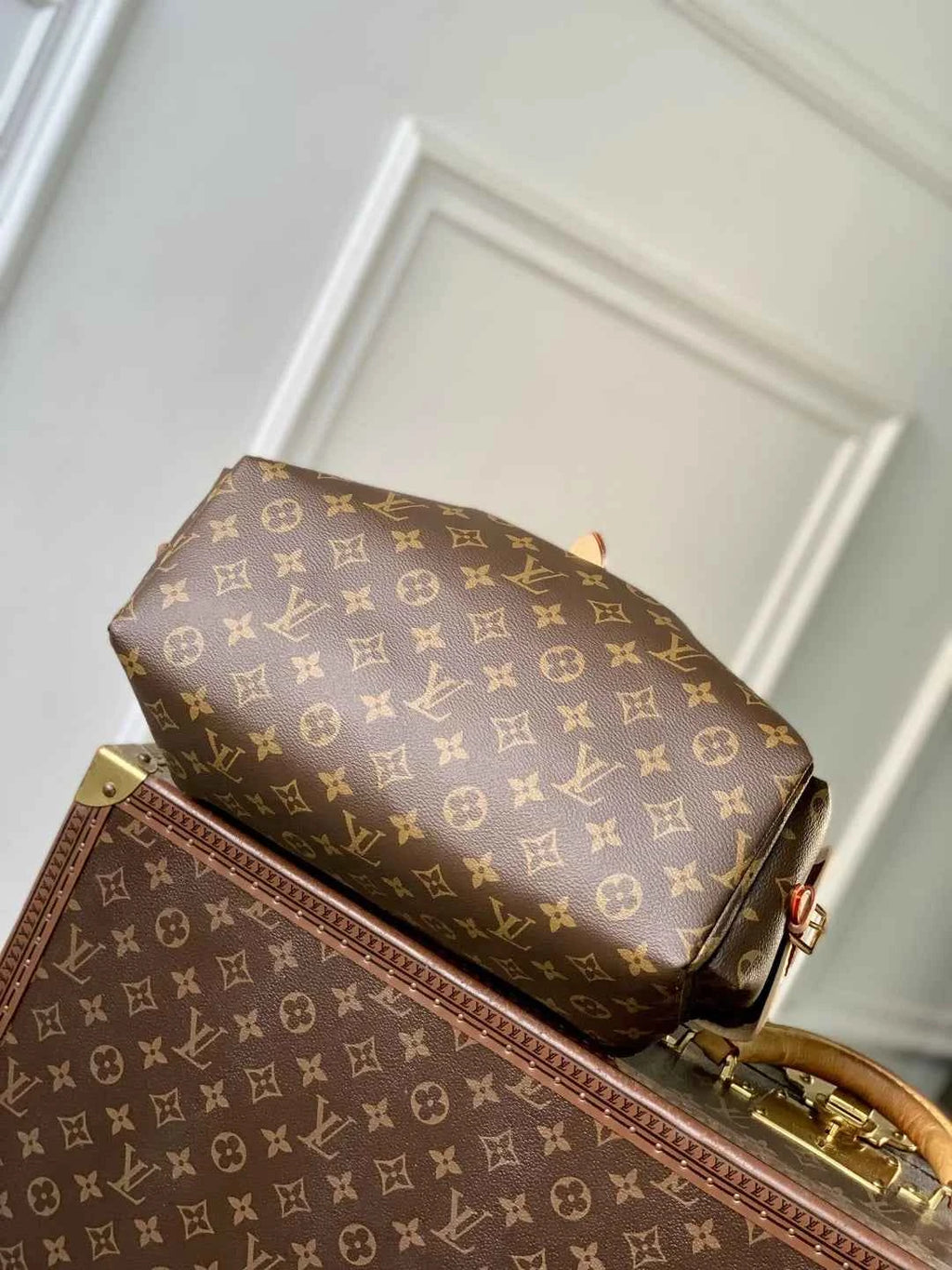 Louis Vuitton Odyssee MM Bag M26040 Monogram