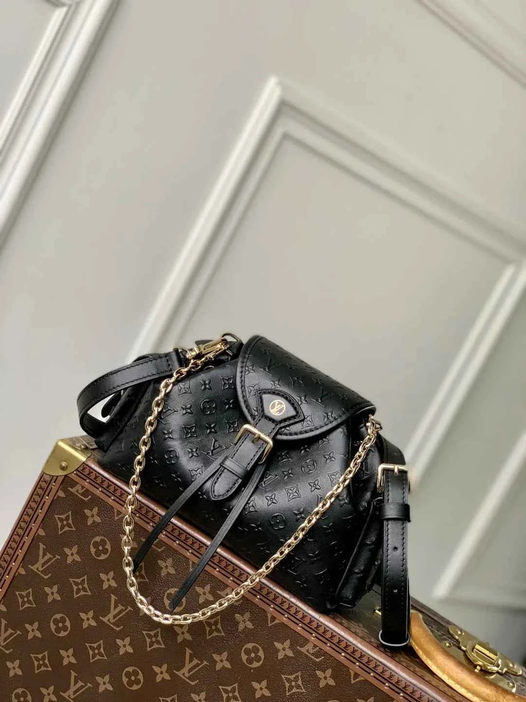 Louis Vuitton Odyssée Bag Calfskin leather M25554