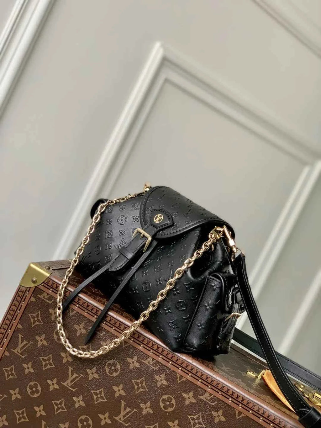 Louis Vuitton Odyssée Bag Calfskin leather M25554