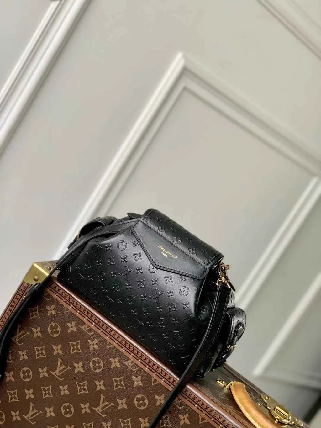 Louis Vuitton Odyssée Bag Calfskin leather M25554