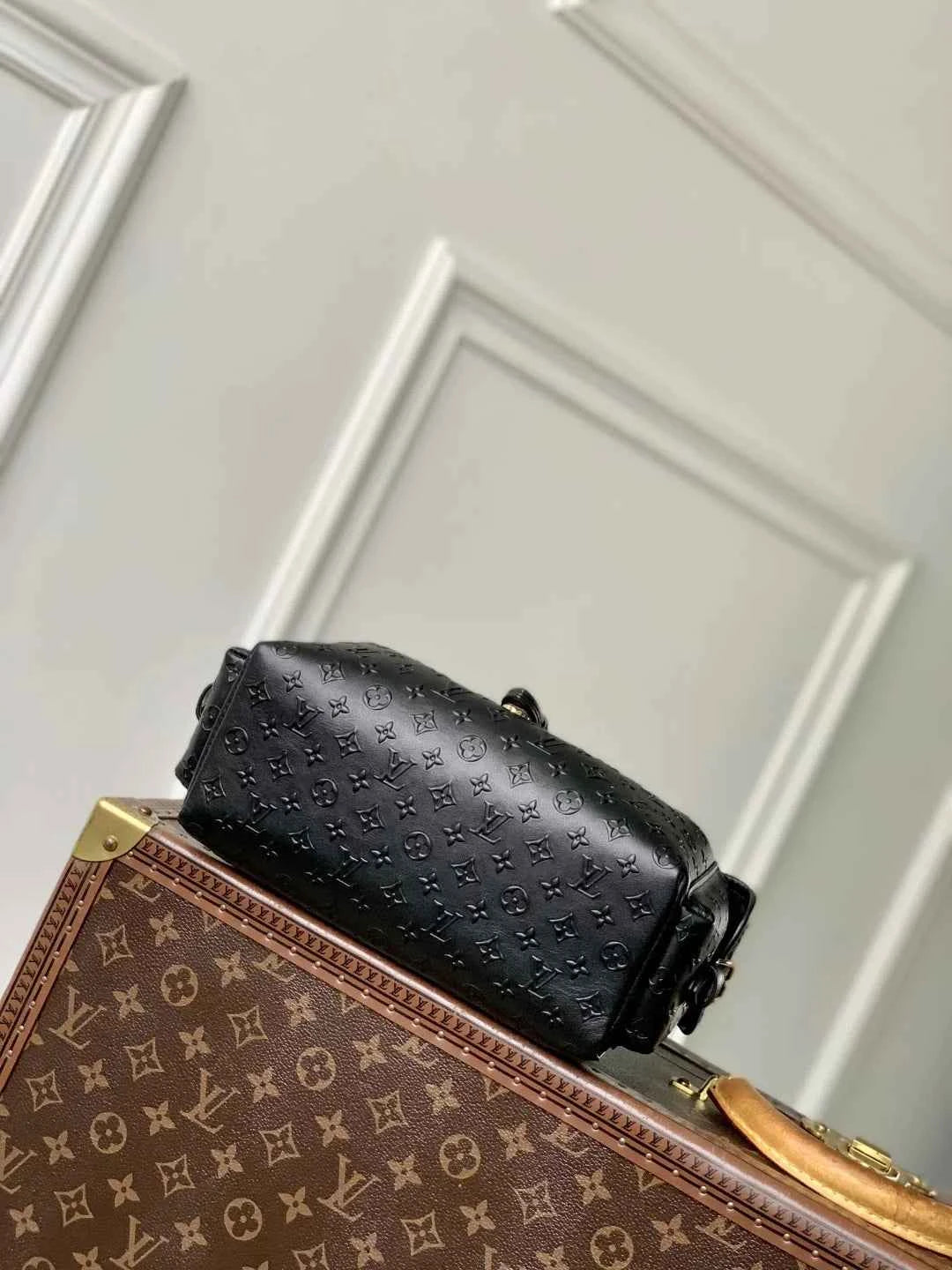 Louis Vuitton Odyssée Bag Calfskin leather M25554
