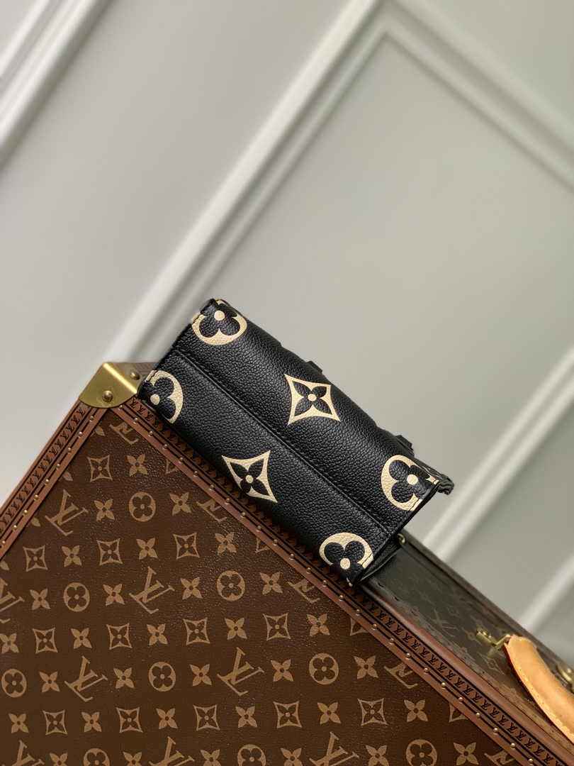 Louis Vuitton OnTheGo BB Bag M47054 Black Leather - Default Title - View 4