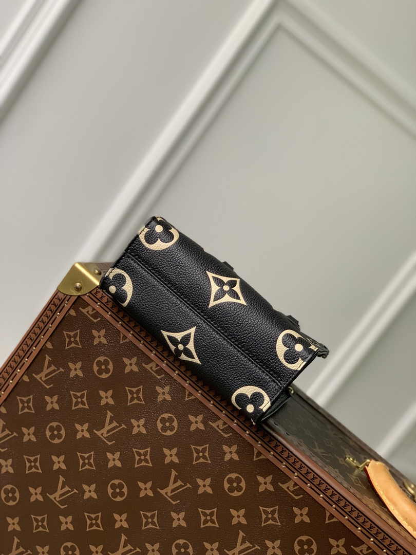 Louis Vuitton OnTheGo BB Bag M47054 Black Leather - Default Title - View 4