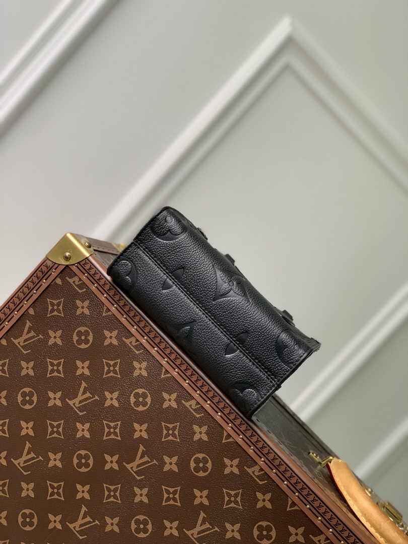 Louis Vuitton OnTheGo BB Bag M46993 Black Leather - Default Title - View 4
