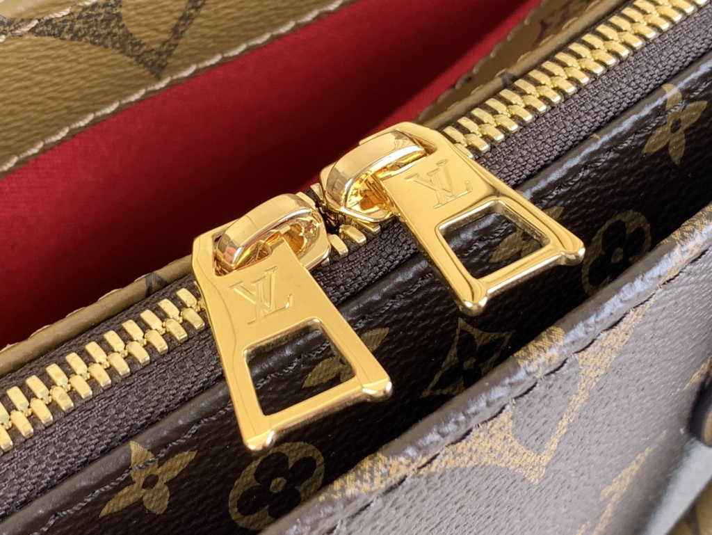 Louis Vuitton OnTheGo East West M46653 Monogram canvas