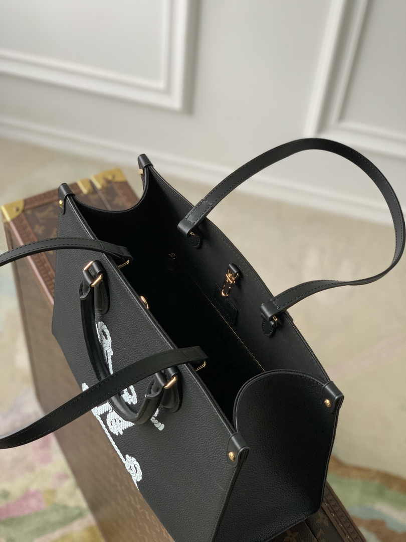 Louis Vuitton OnTheGo MM Bag M24834 - Default Title - View 5
