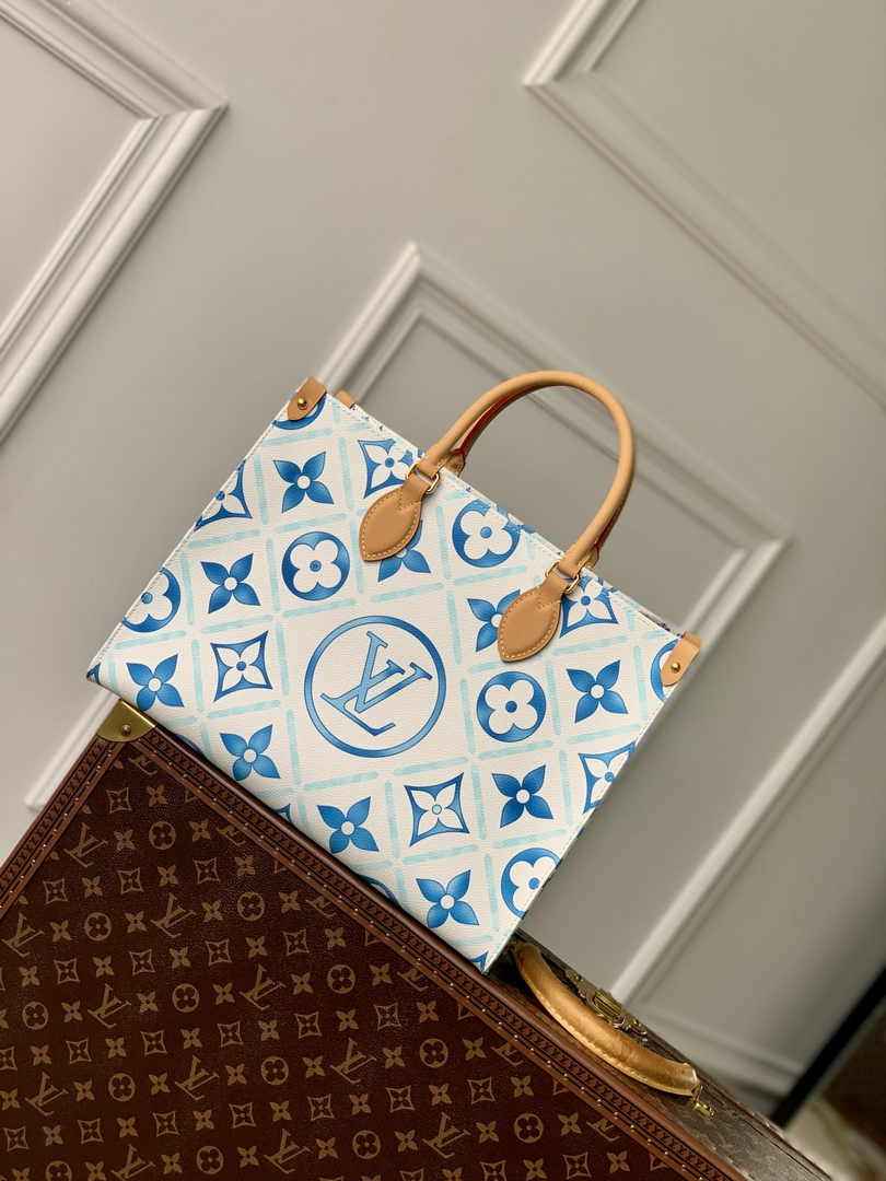 Louis Vuitton OnTheGo MM Bag M11262 - Default Title - View 1