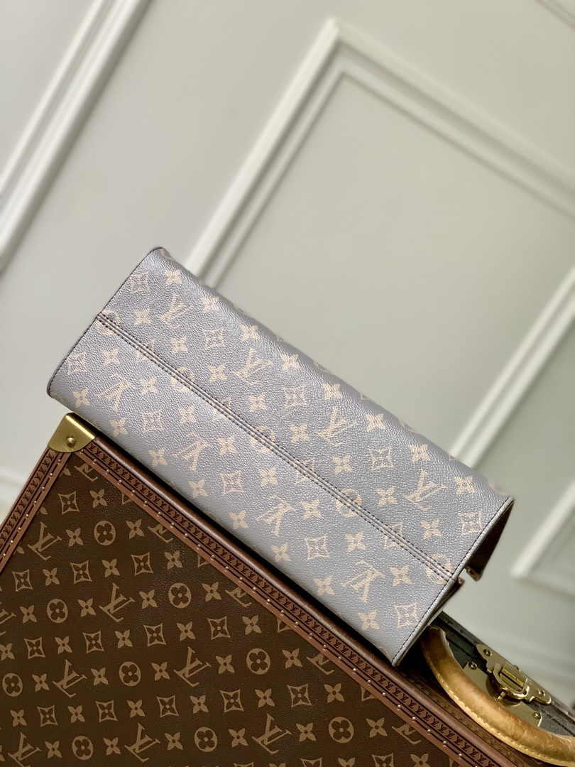 Louis Vuitton OnTheGo MM Bag M12415 - Default Title - View 3