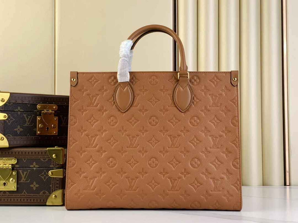 Louis Vuitton OnTheGo MM Bag M12775 - Default Title - View 2