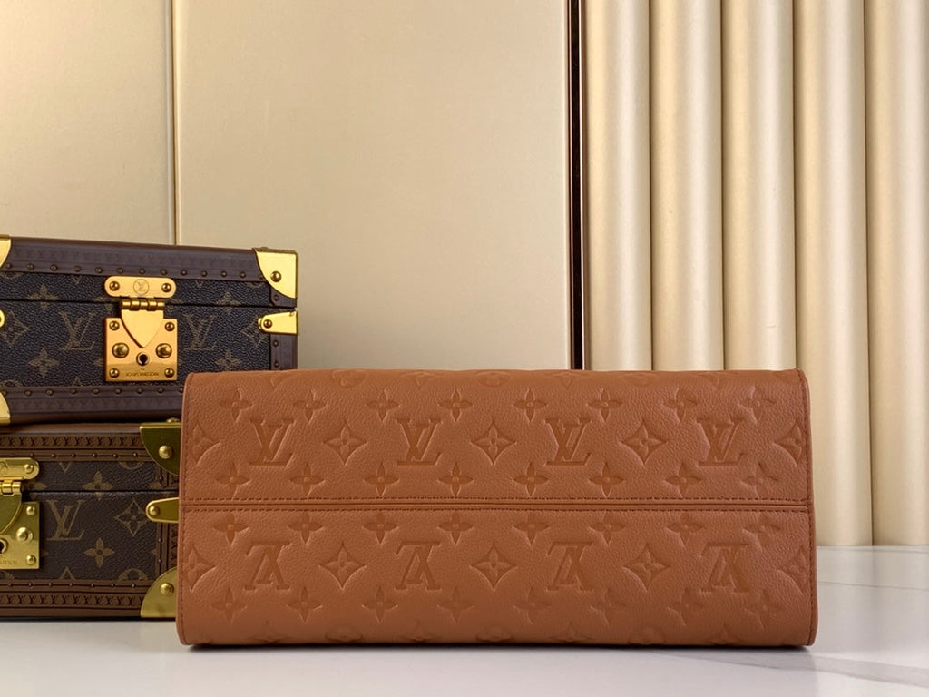 Louis Vuitton OnTheGo MM Bag M12775 - Default Title - View 3