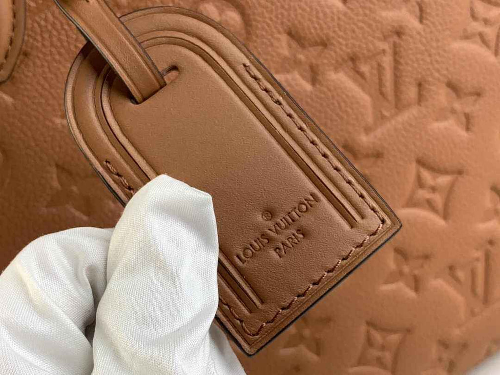 Louis Vuitton OnTheGo MM Bag M12775 - Default Title - View 4